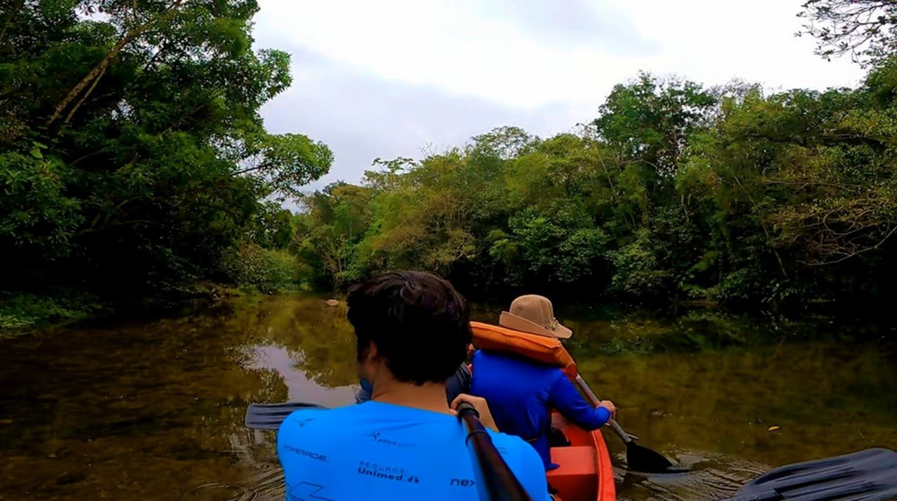 Canoagem no Rio Jaguareguava